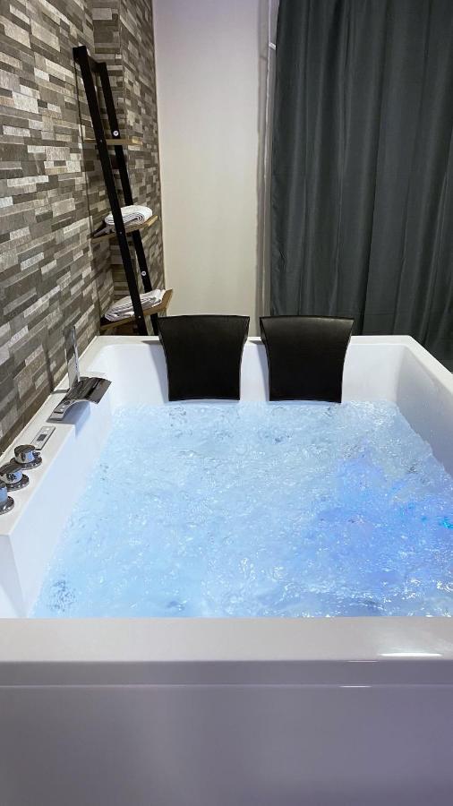 Relax & Chill Apartment Sevran Bagian luar foto